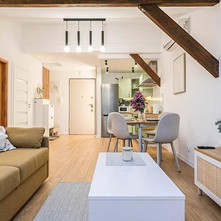 Cozy Loft Under The Wawel Sky Apartment Krakow Luaran gambar