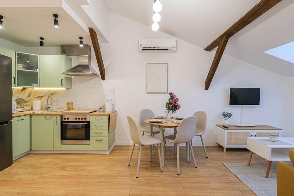 Cozy Loft Under The Wawel Sky Apartment Krakow Luaran gambar