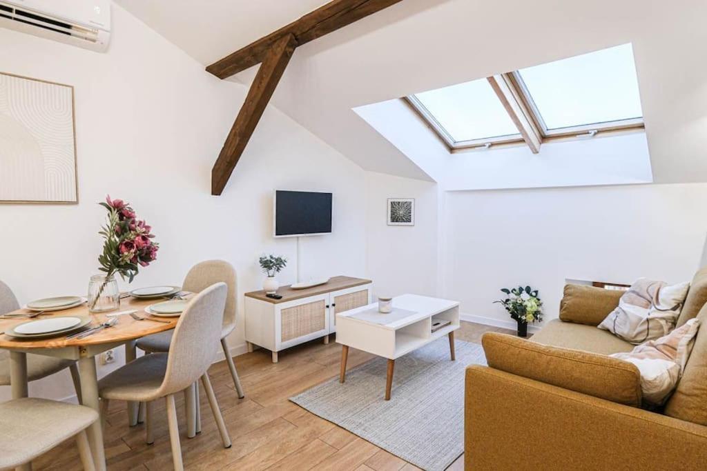 Cozy Loft Under The Wawel Sky Apartment Krakow Luaran gambar